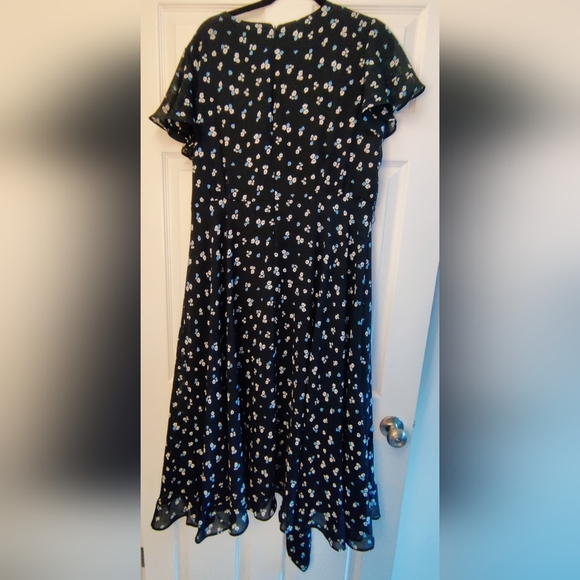Lane Bryant Flutter-Sleve Ruffle Midi Dress - Picture 5 of 8